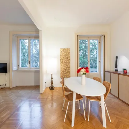 Ercole Ferrario 12 - Ampio E Luminoso Apartament *